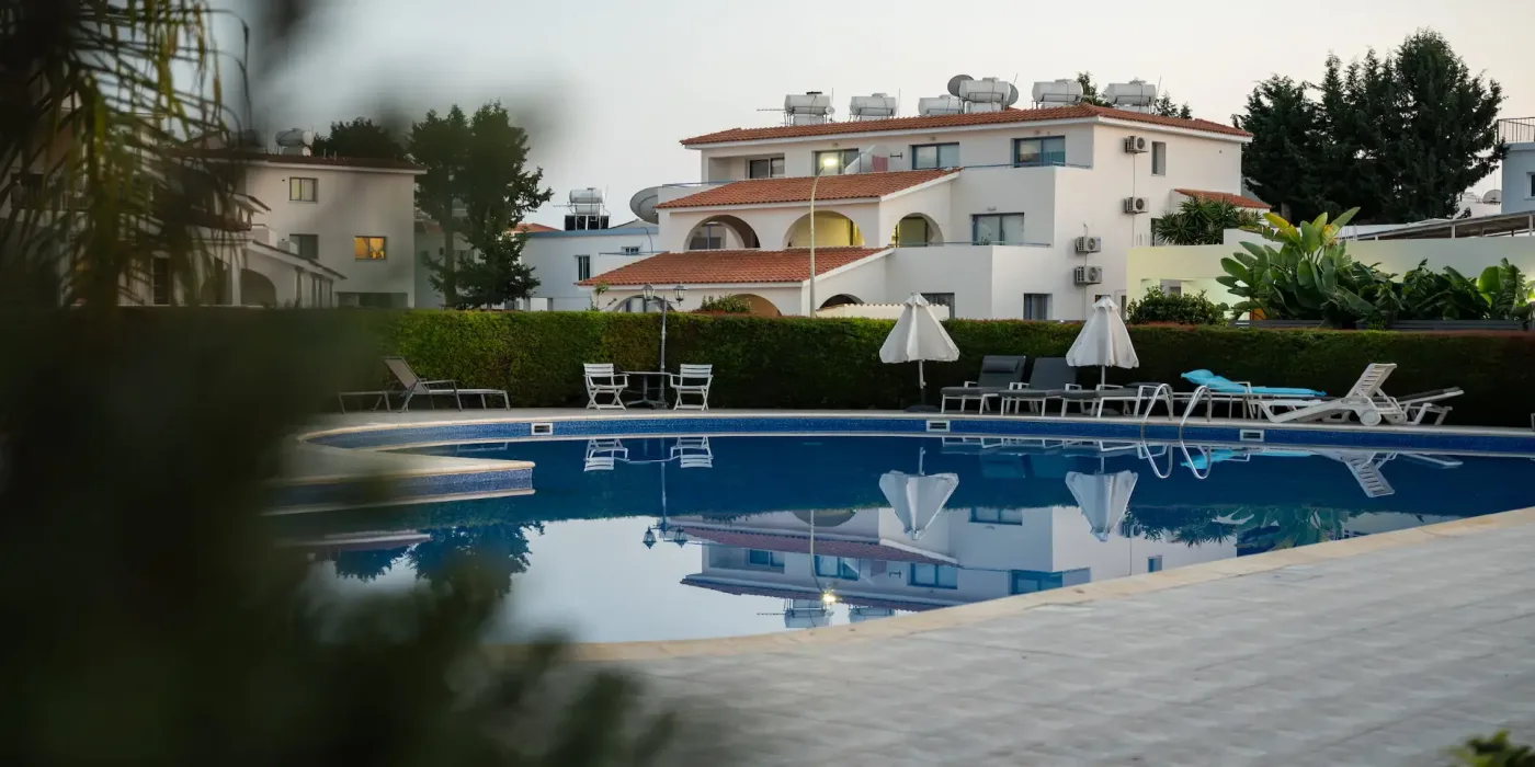 Shared pool at Abitare Retreat